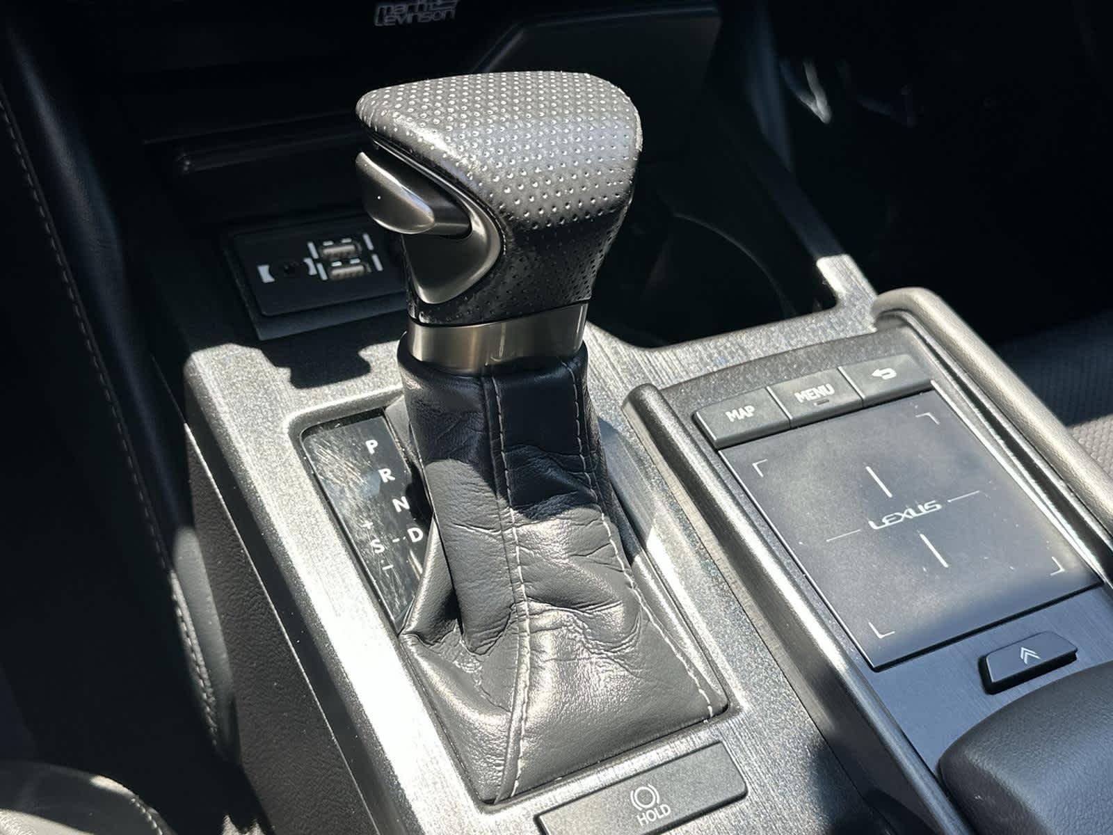 Thumbnail: 2020 Lexus ES - 18