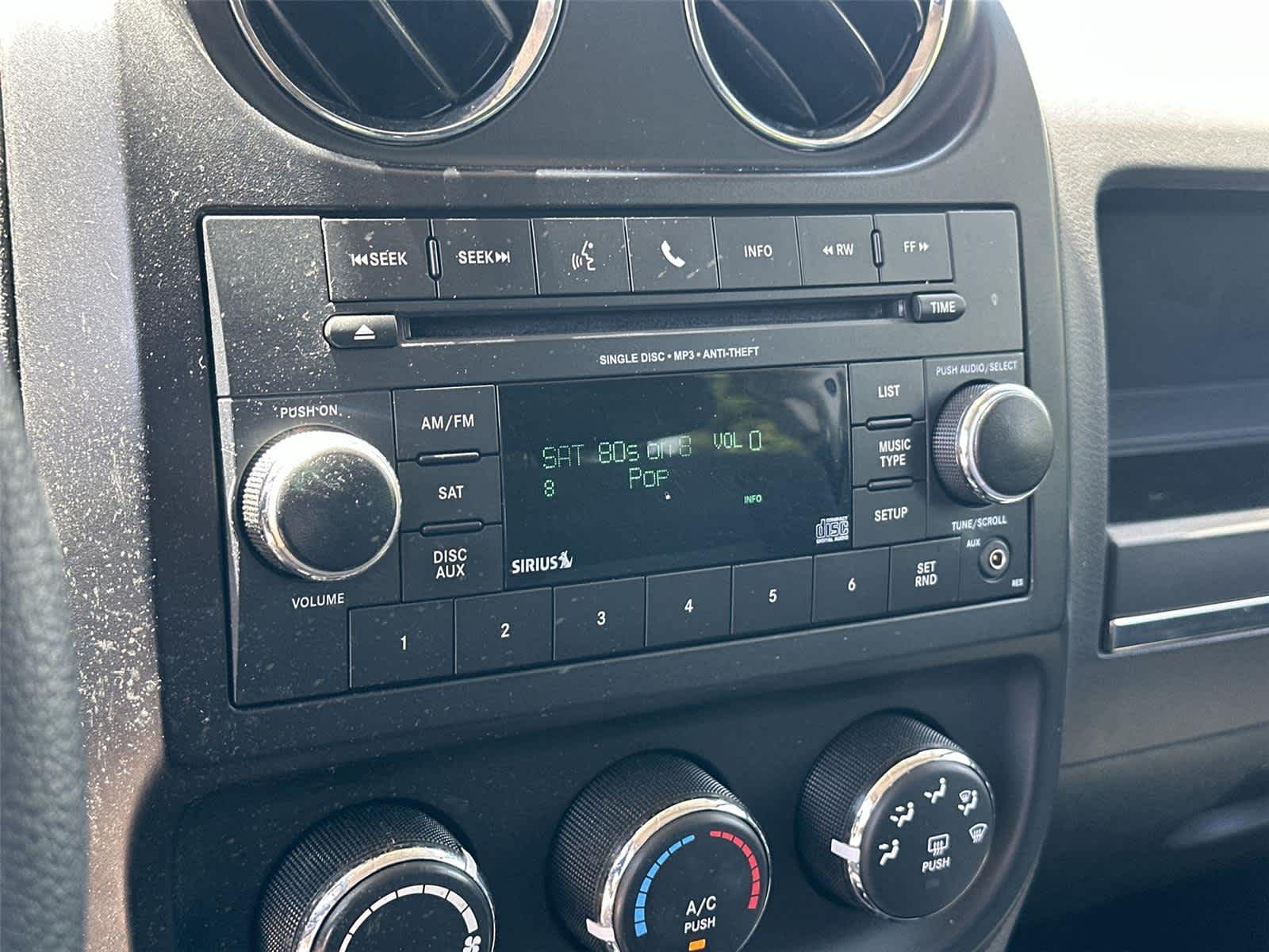 Thumbnail: 2016 Jeep Patriot - 17