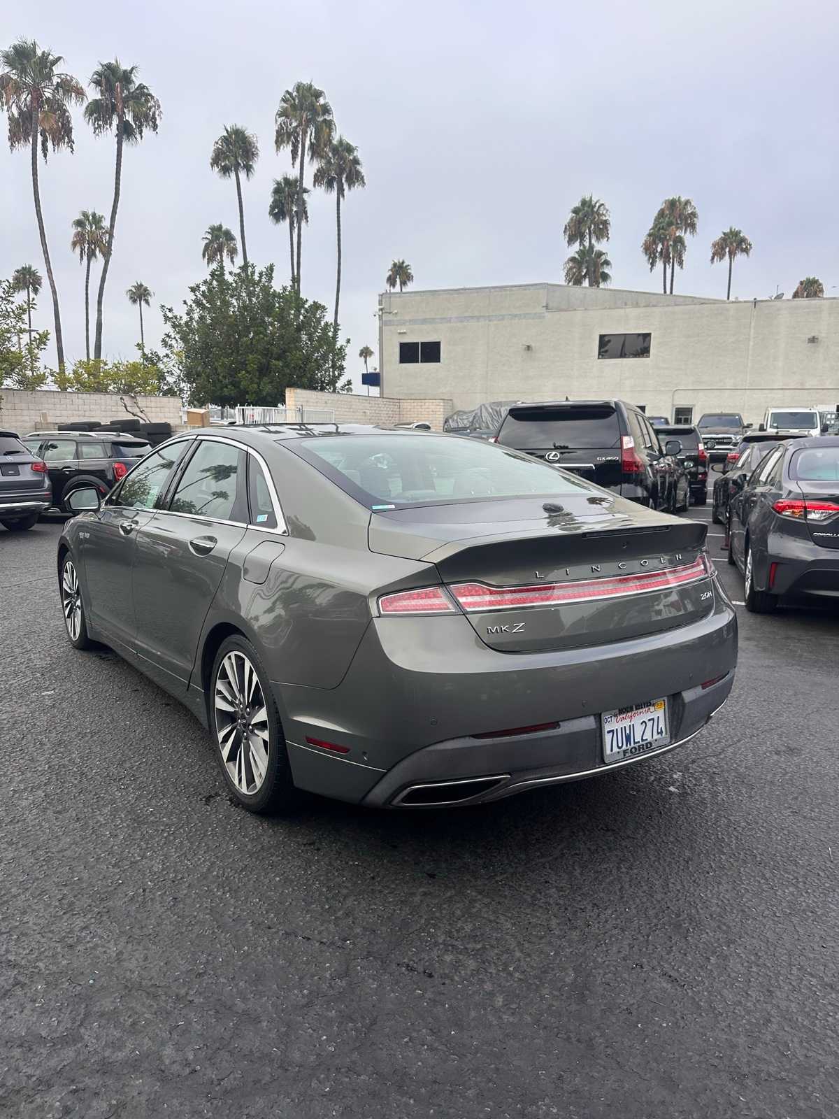 Thumbnail: 2017 Lincoln MKZ - 4