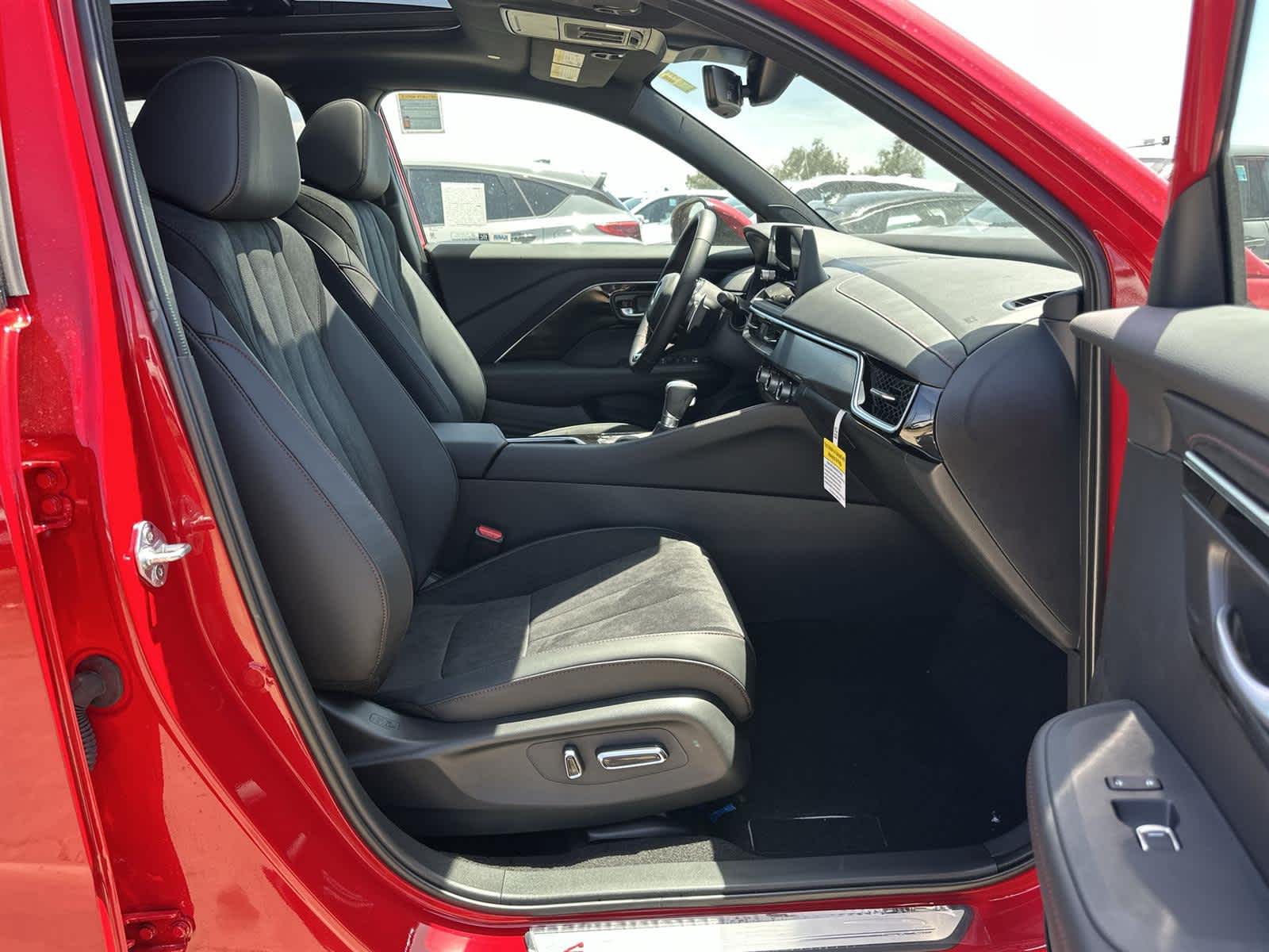 Thumbnail: 2025 Acura ADX - 14