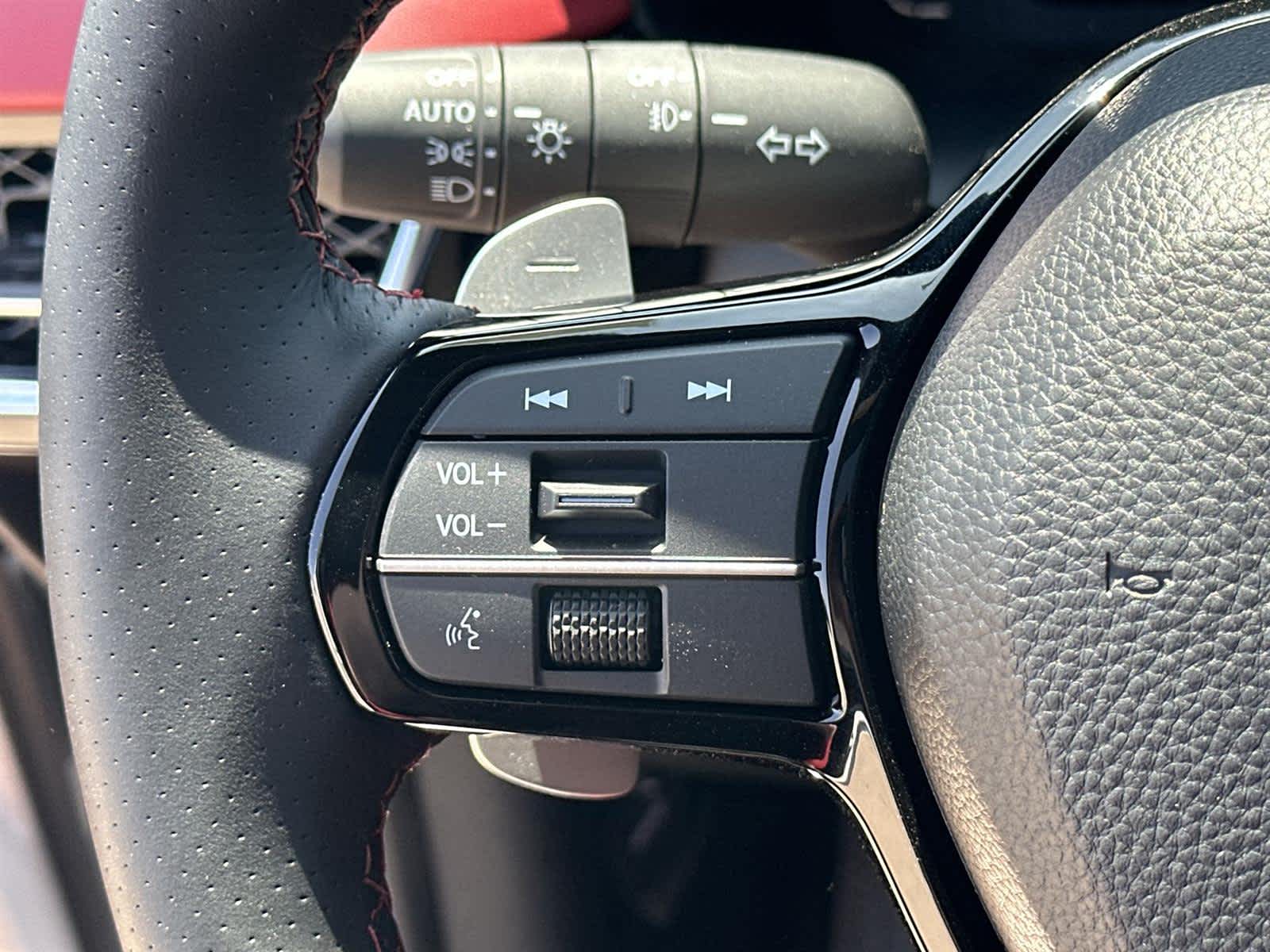 Thumbnail: 2025 Acura ADX - 22