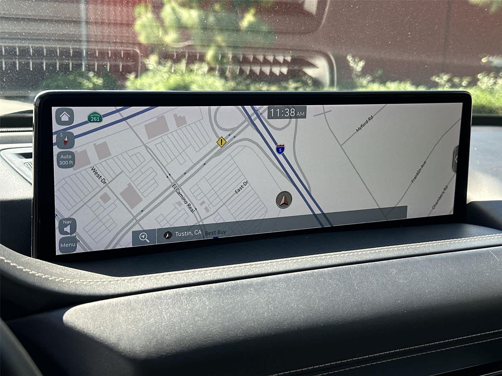 Thumbnail: 2021 Genesis GV80 - 17