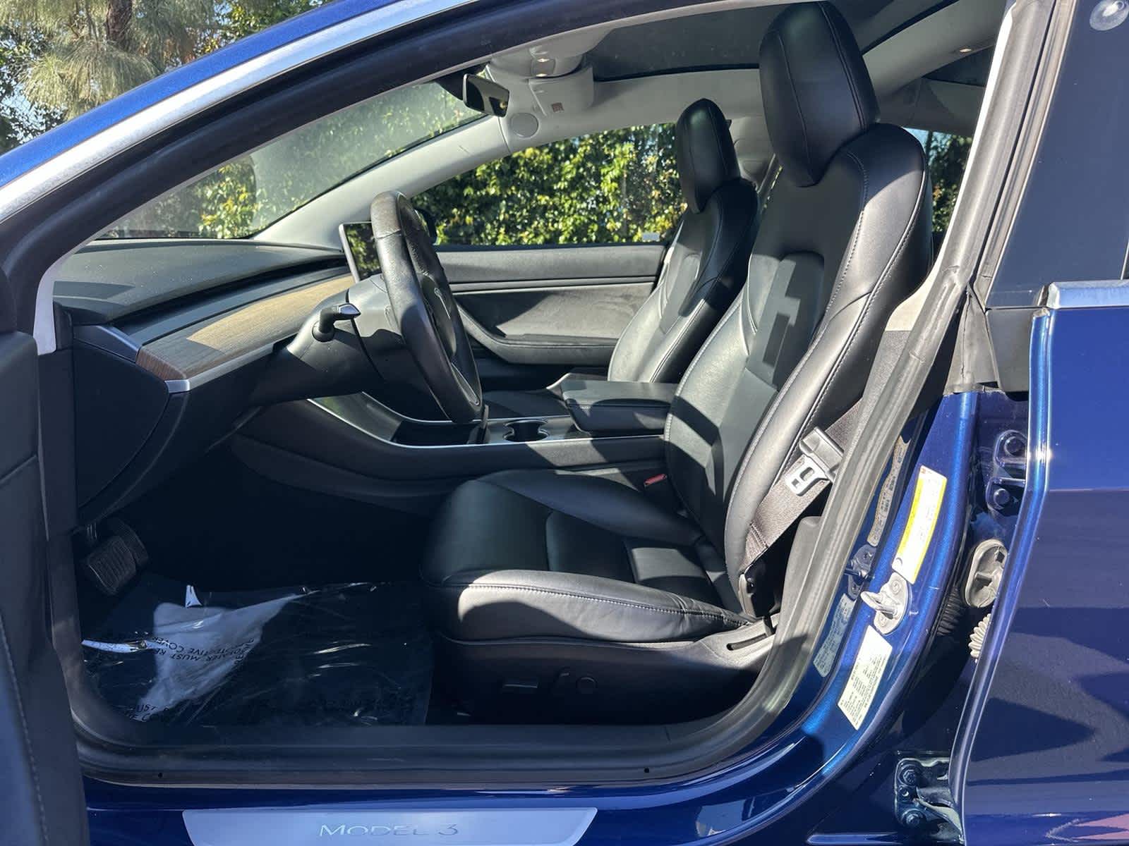 Thumbnail: 2019 Tesla Model 3 - 11