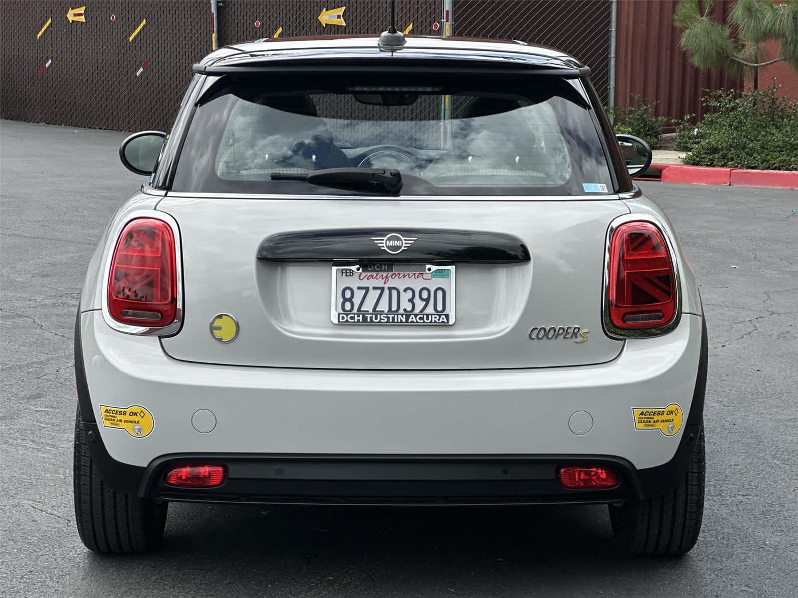 Thumbnail: 2022 MINI Cooper Hardtop - 5