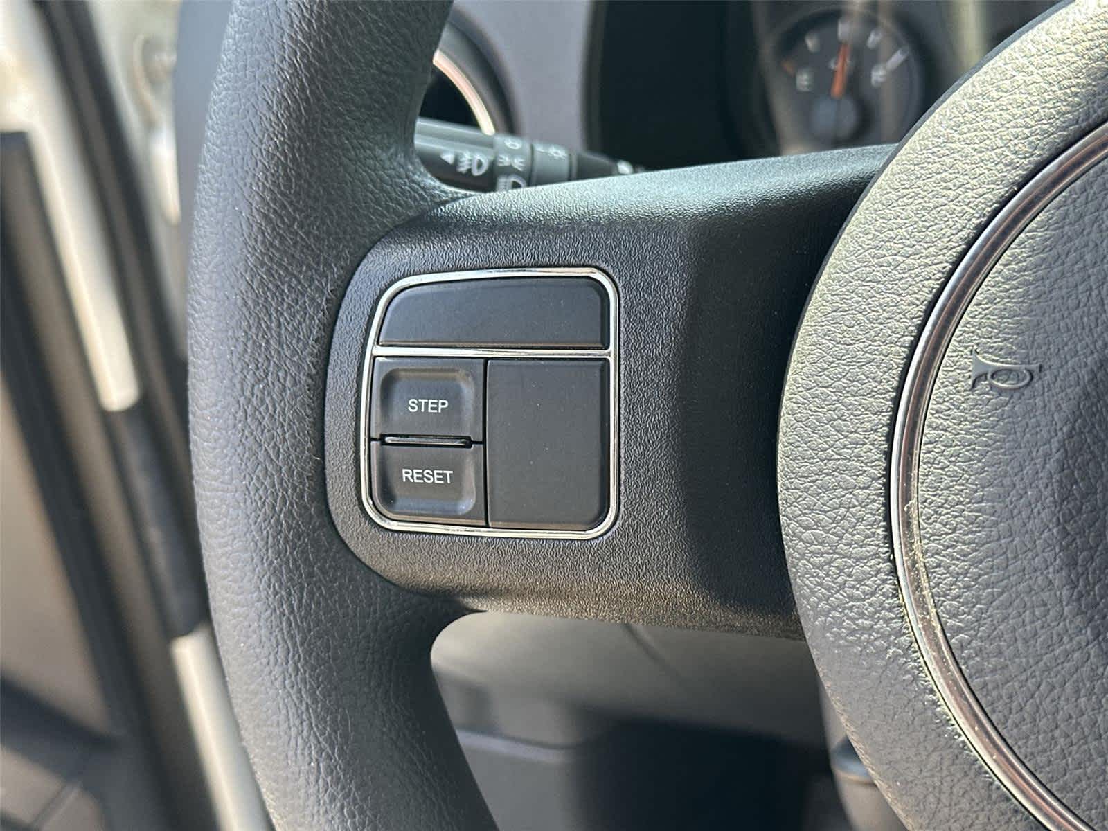 Thumbnail: 2016 Jeep Patriot - 23