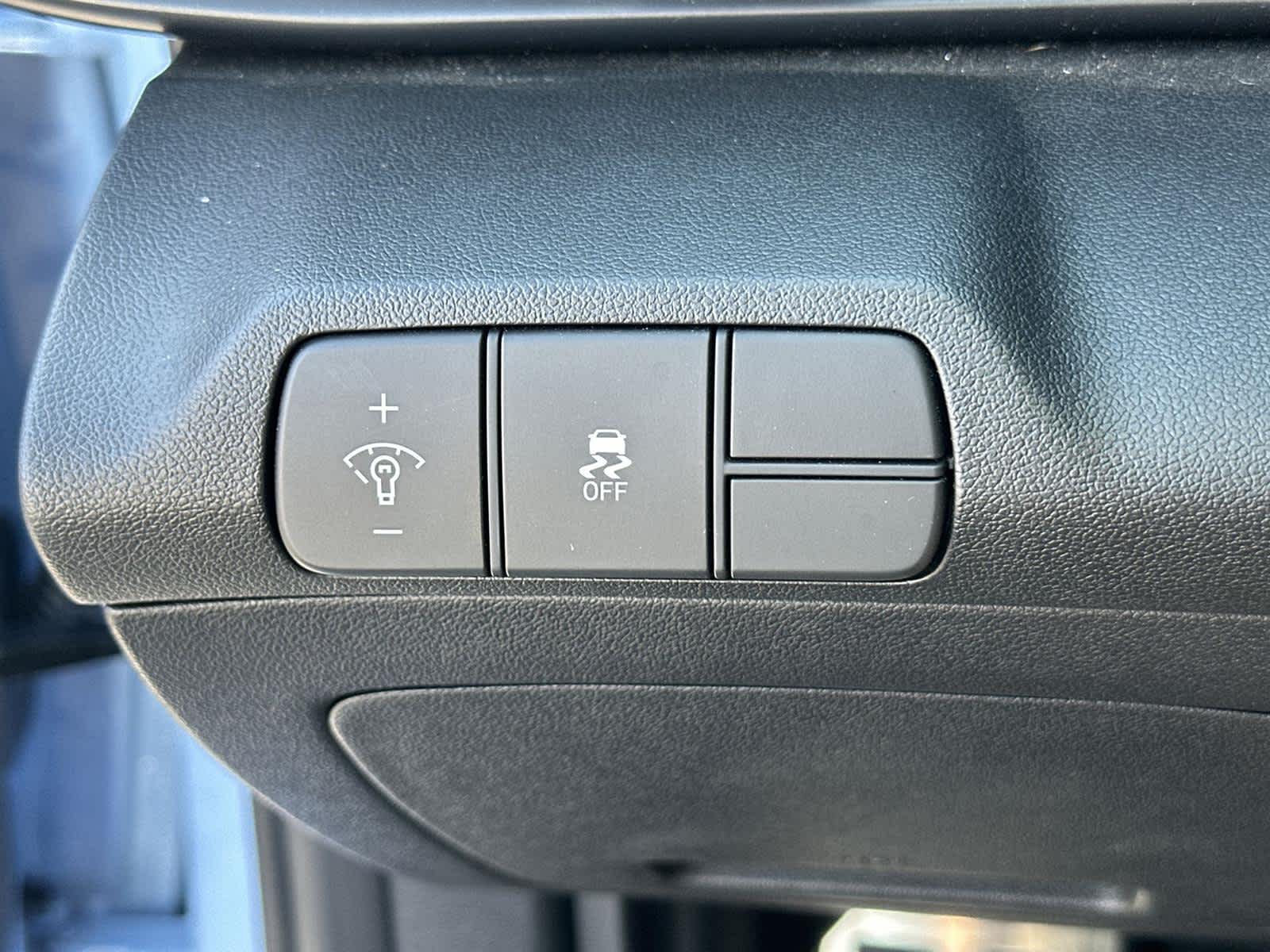 Thumbnail: 2025 Hyundai Elantra - 31