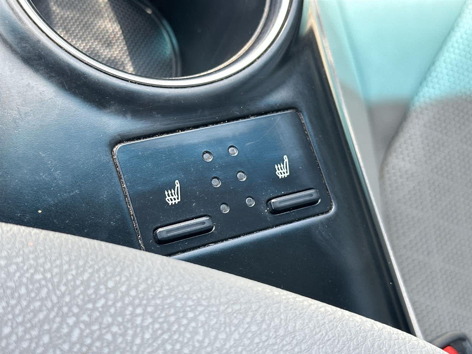 2018 Toyota Camry XSE 27