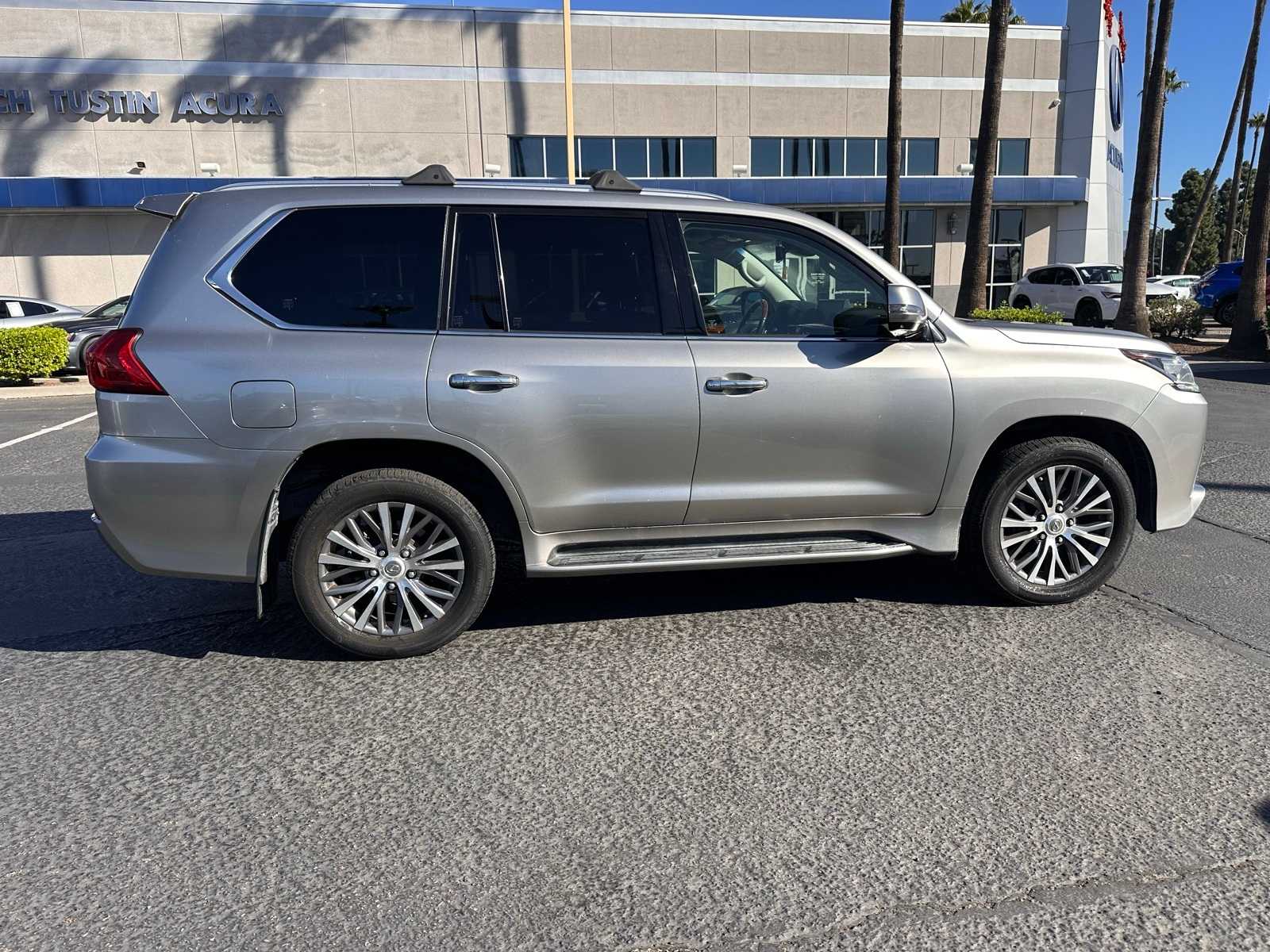 Thumbnail: 2019 Lexus LX - 6