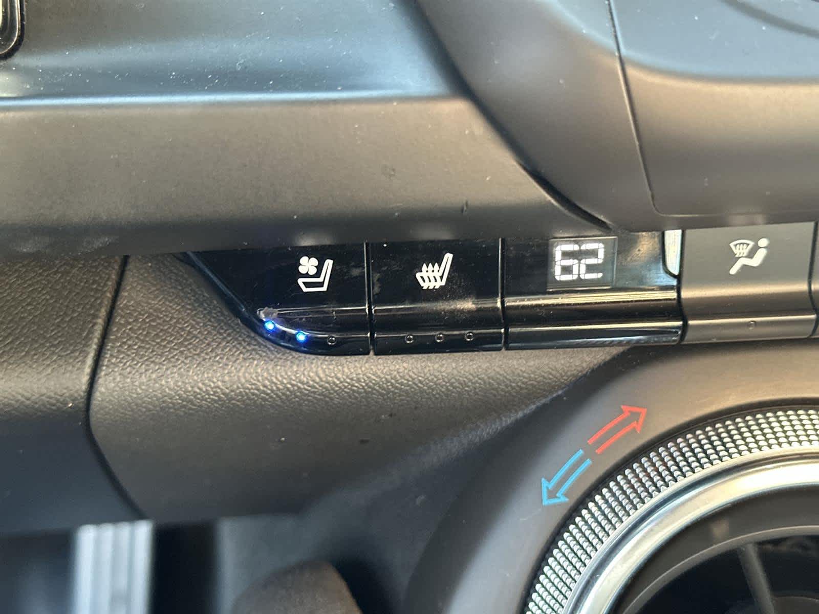 Thumbnail: 2021 Chevrolet Camaro - 25