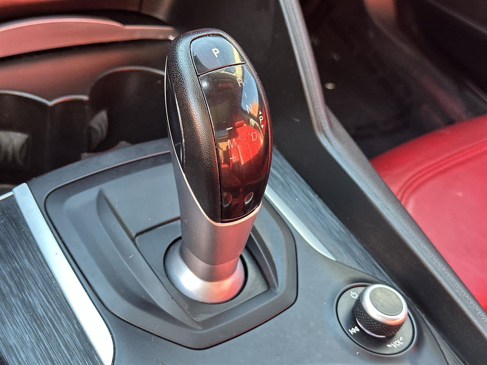 Thumbnail: 2019 Alfa Romeo Giulia - 18