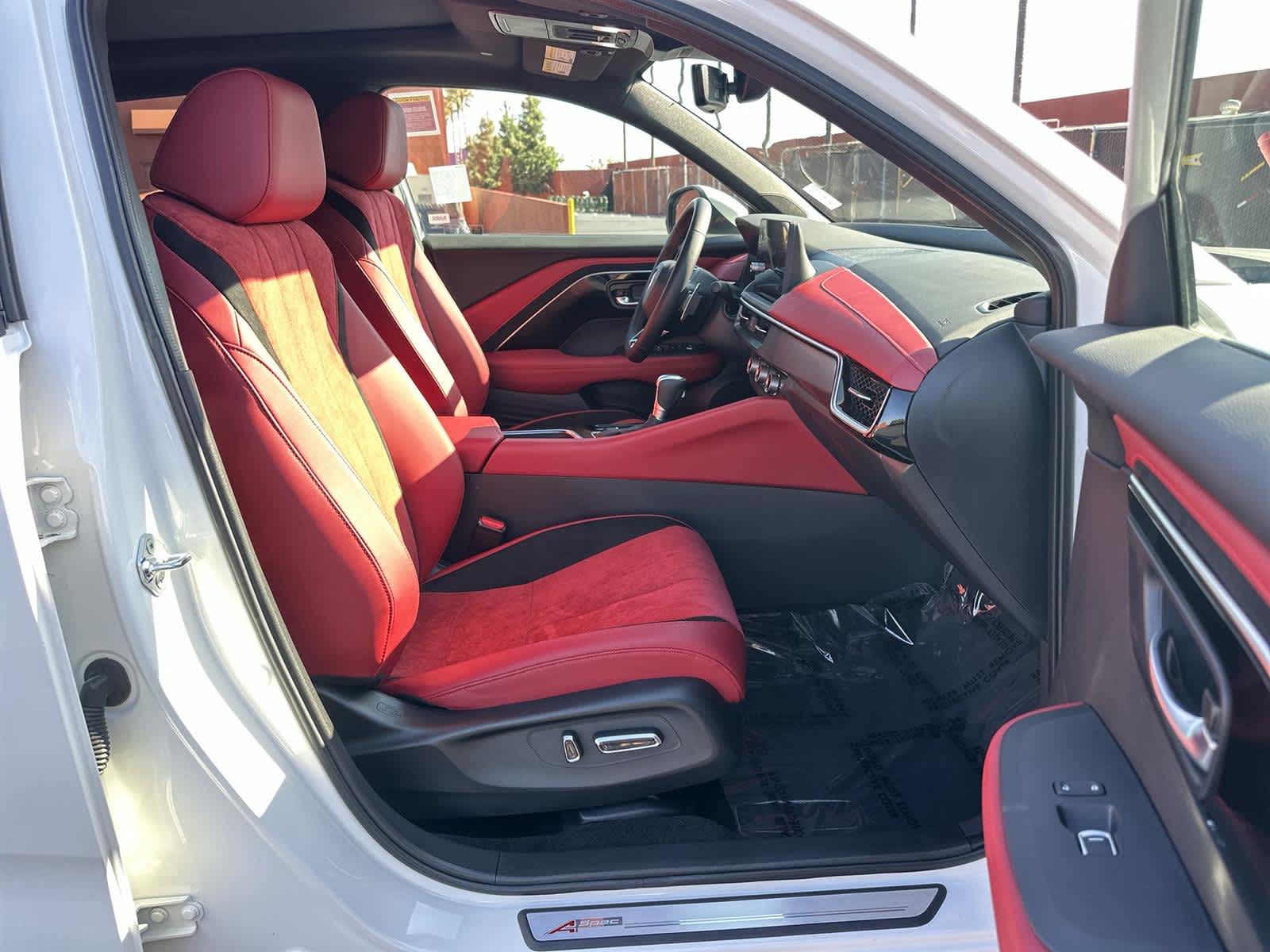 Thumbnail: 2025 Acura ADX - 14