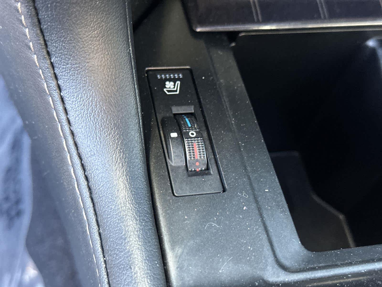 Thumbnail: 2022 Lexus GX - 27