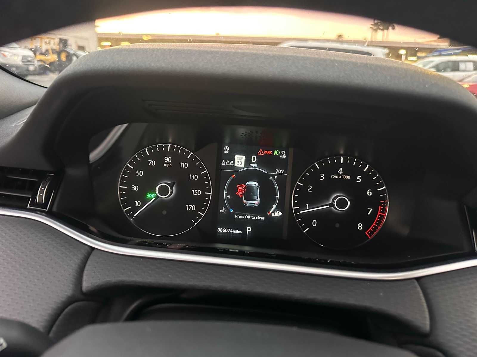 Thumbnail: 2020 Land Rover Range Rover Evoque - 18