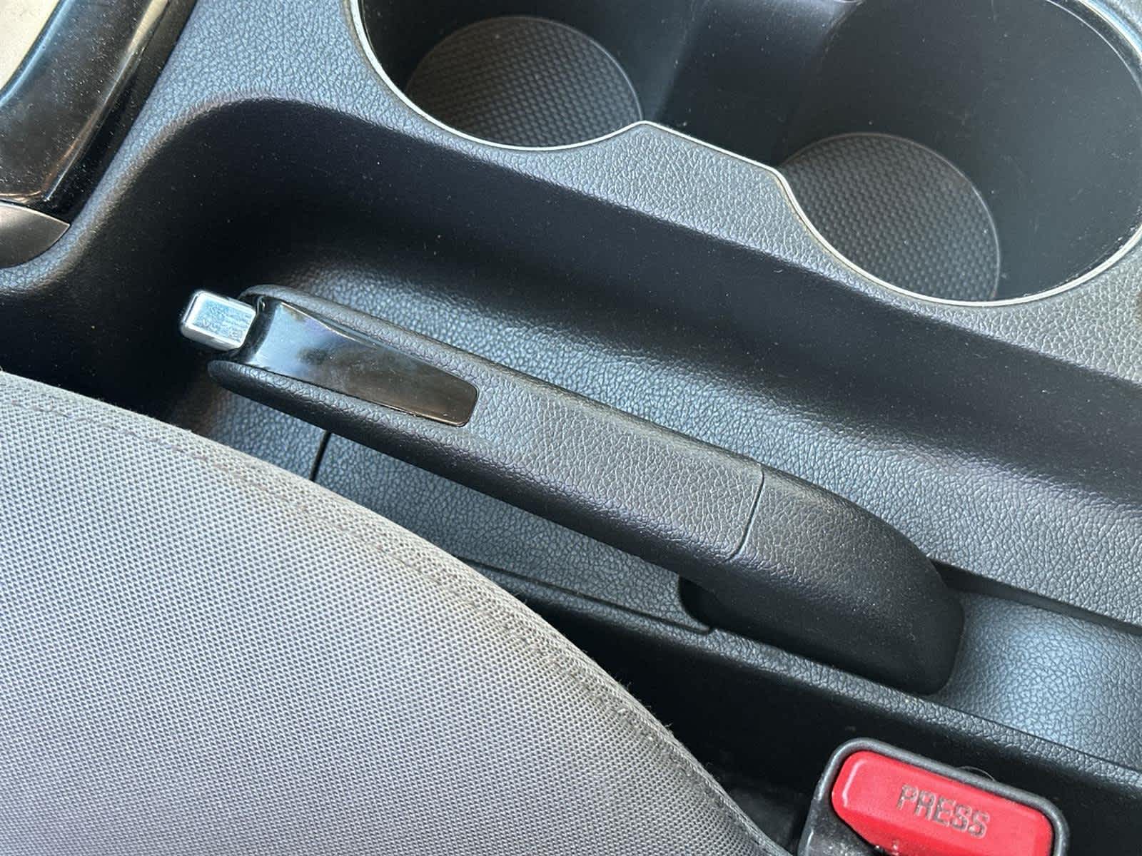 Thumbnail: 2011 Hyundai Elantra - 28