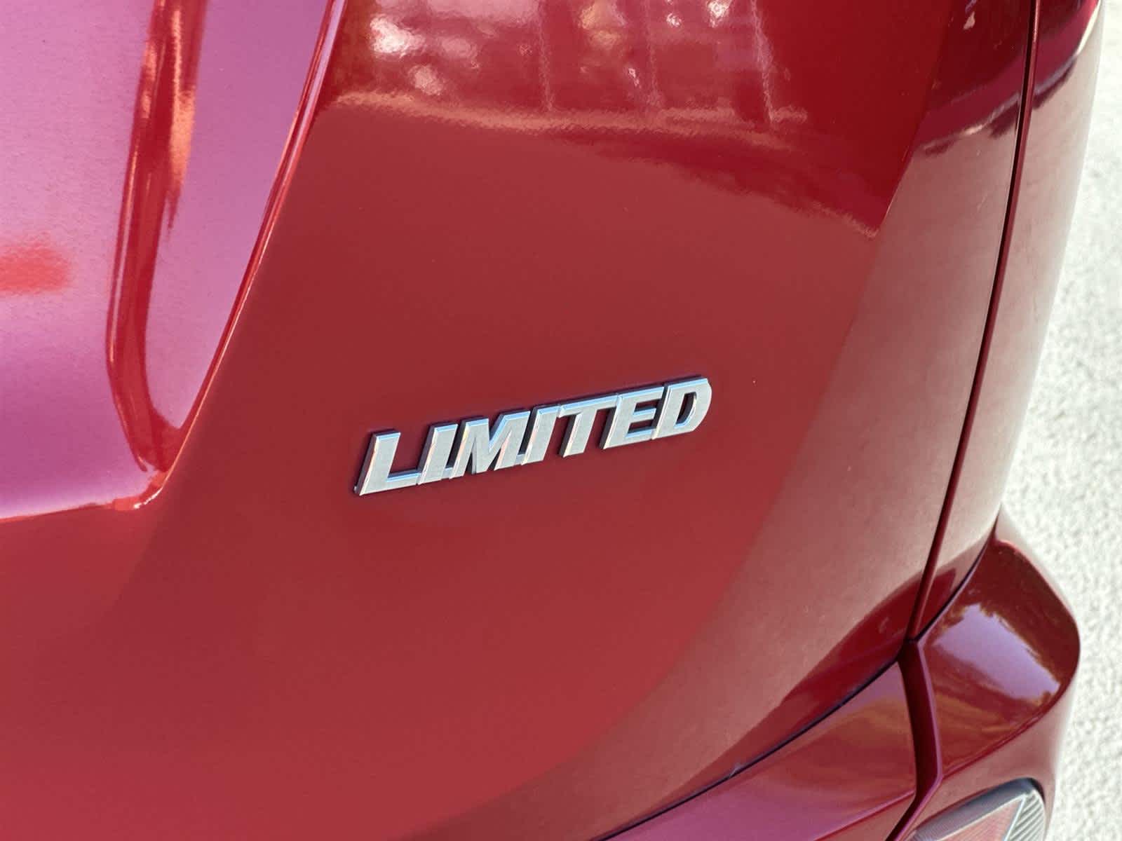 Thumbnail: 2017 Toyota RAV4 - 7