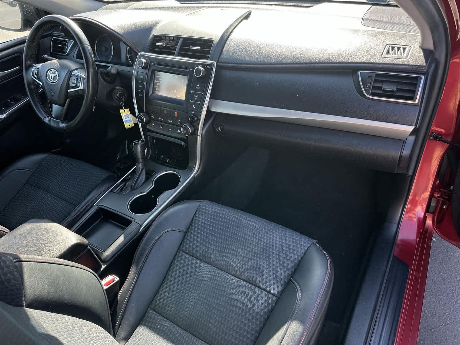 Thumbnail: 2015 Toyota Camry - 12