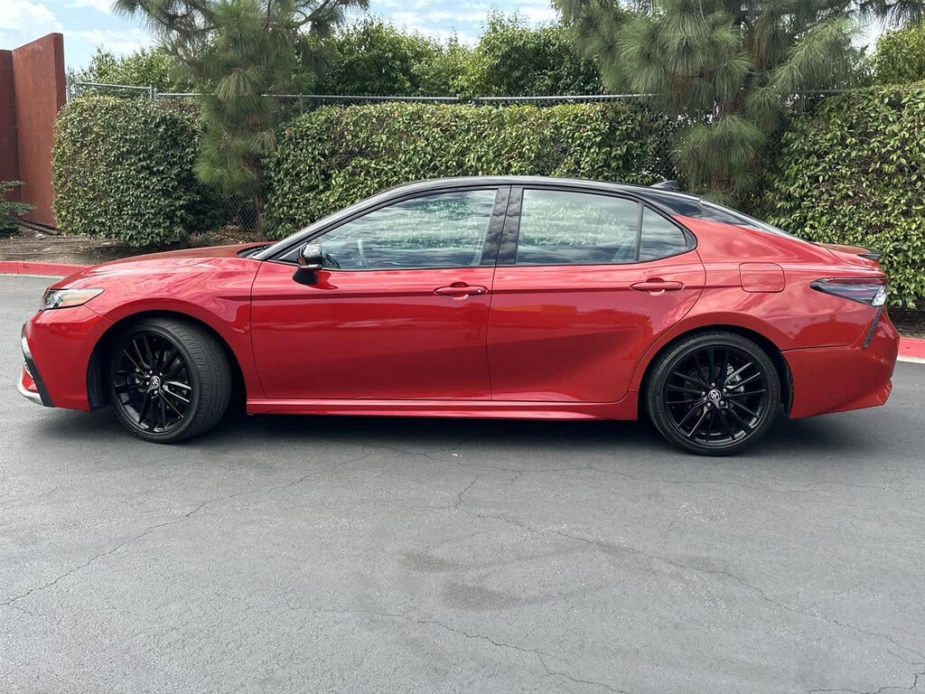 Used 2022 Toyota Camry Hybrid XSE Sedan