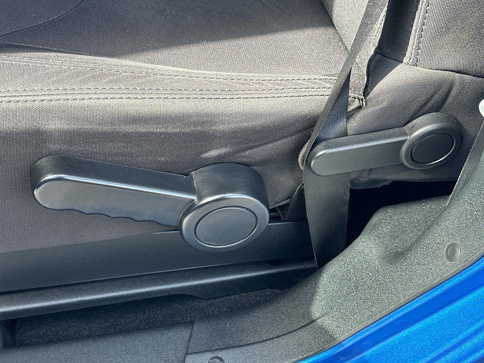 Thumbnail: 2015 Jeep Wrangler - 22