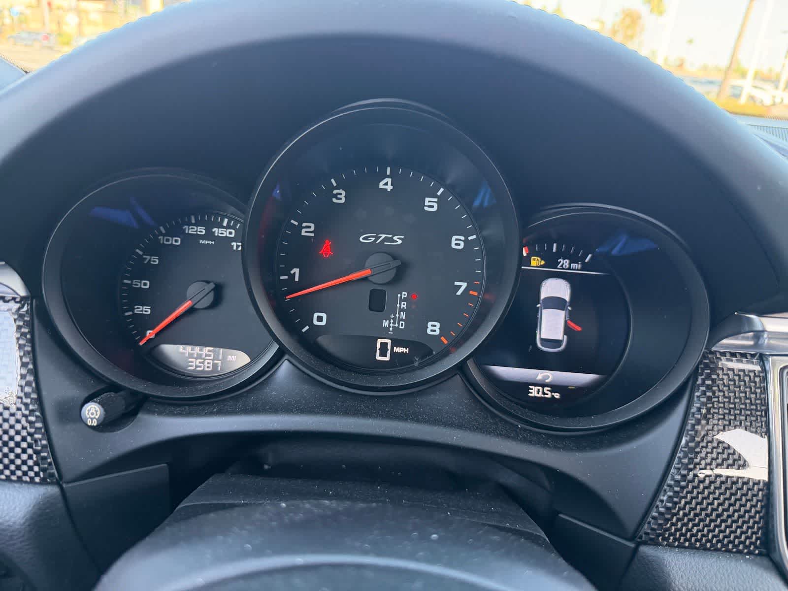 Thumbnail: 2018 Porsche Macan - 15