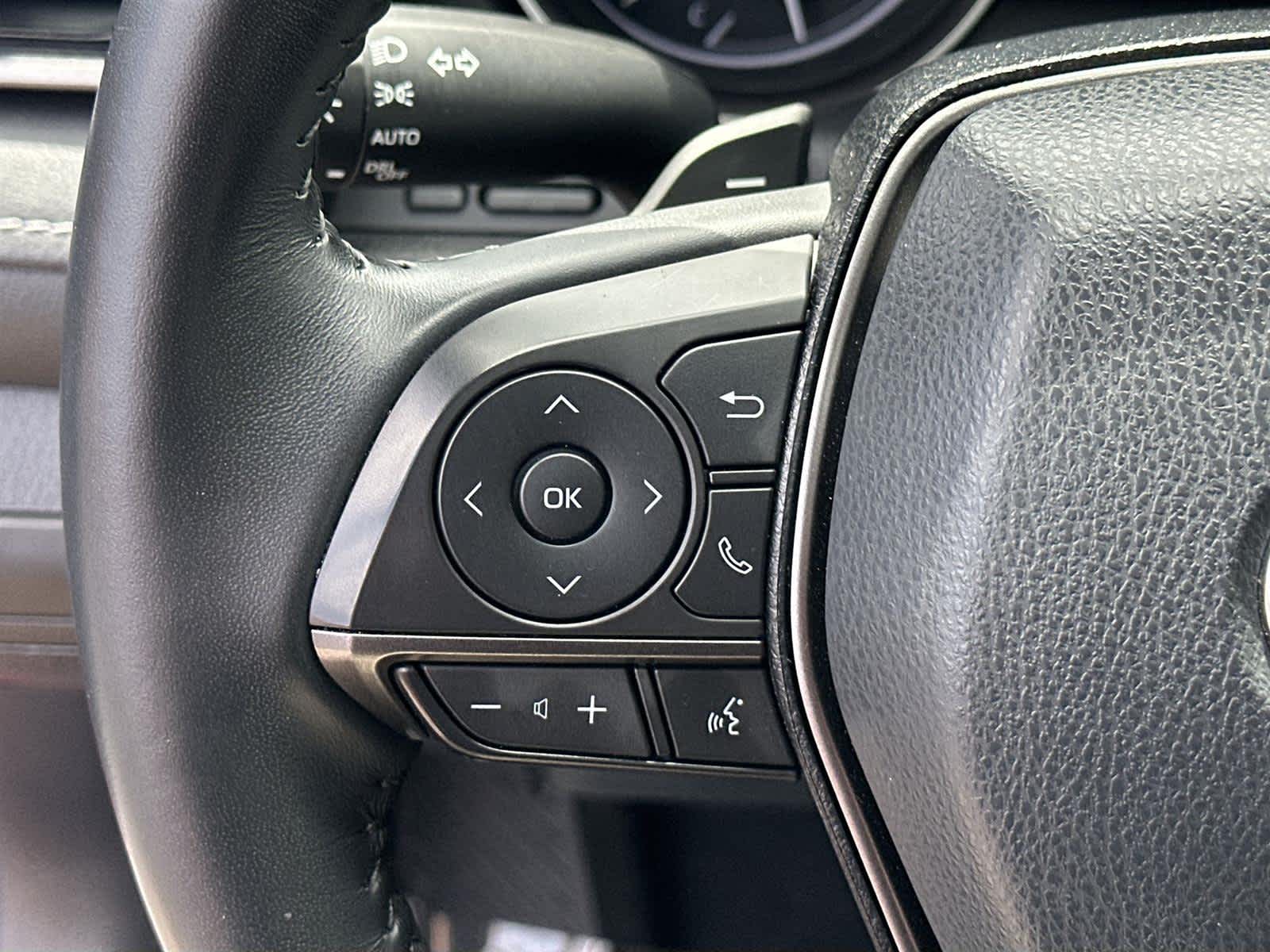 Thumbnail: 2022 Toyota Camry - 24