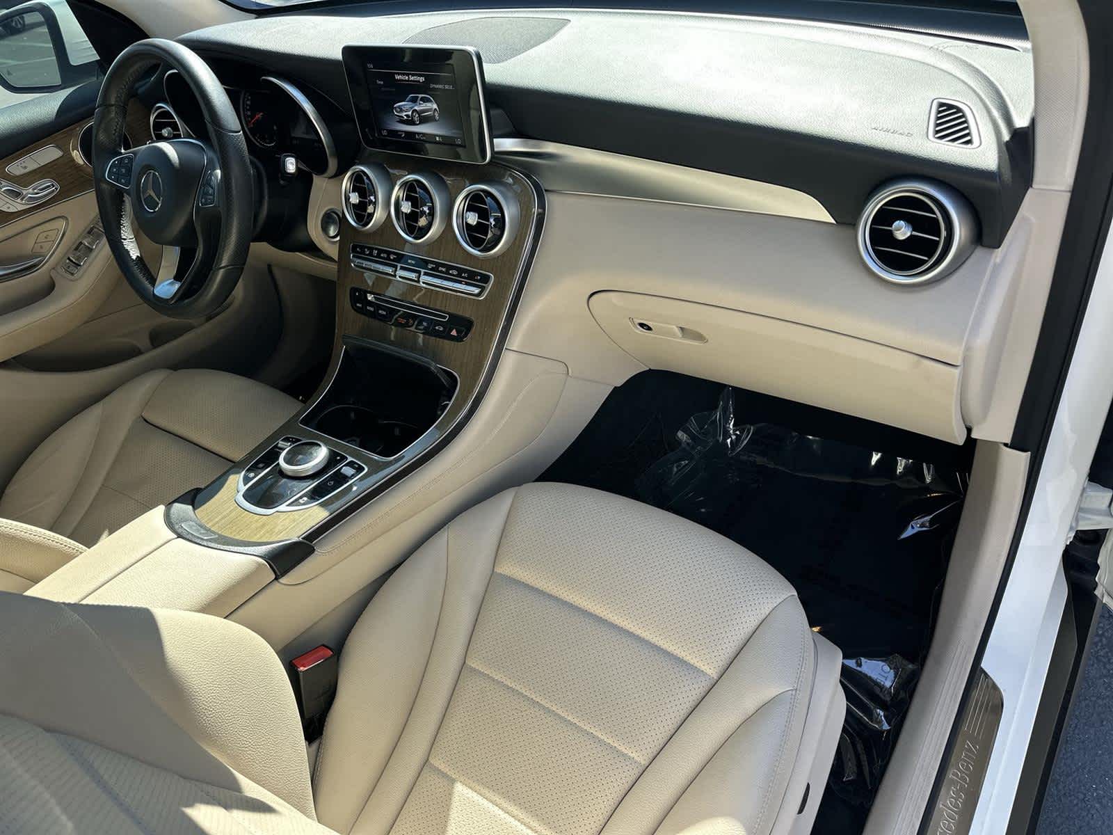 Thumbnail: 2018 Mercedes-Benz GLC - 12