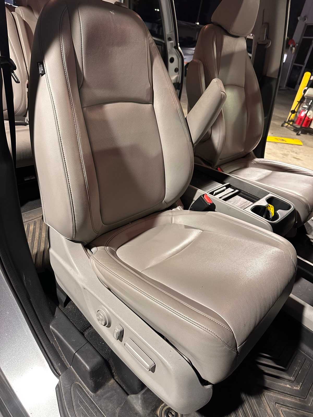 Thumbnail: 2023 Honda Odyssey - 14