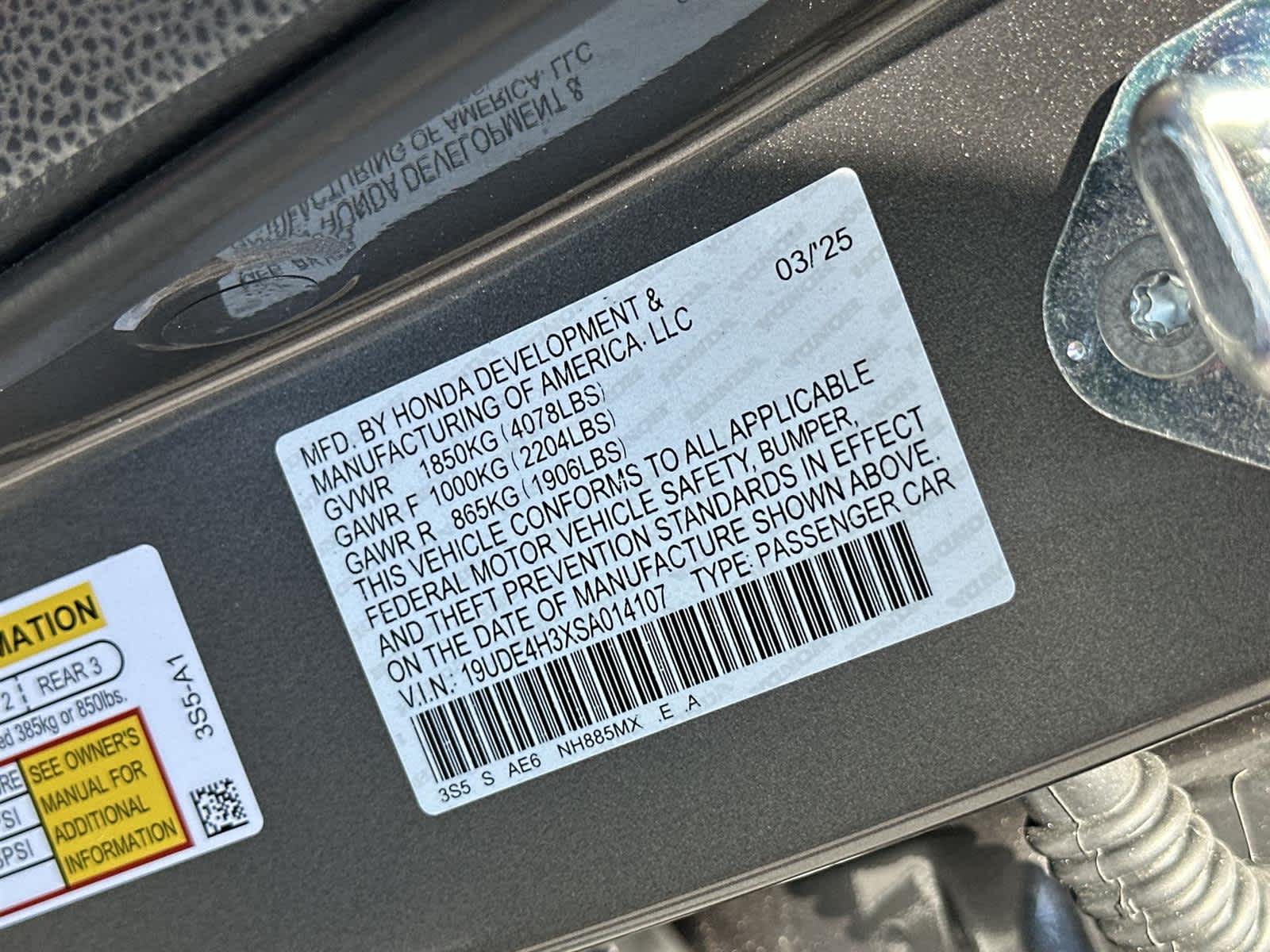 Thumbnail: 2025 Acura Integra - 21