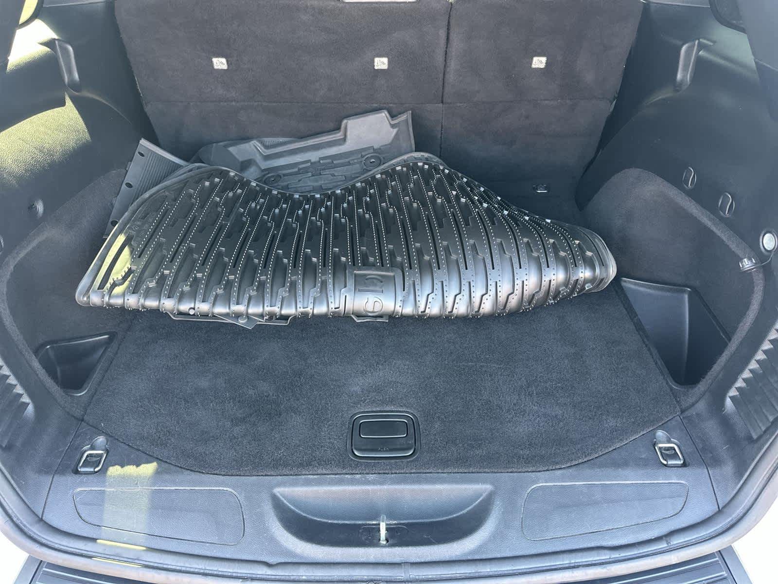 Thumbnail: 2020 Jeep Grand Cherokee - 20