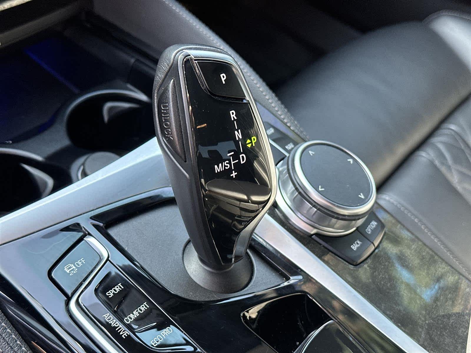 Thumbnail: 2022 BMW 5 Series - 18