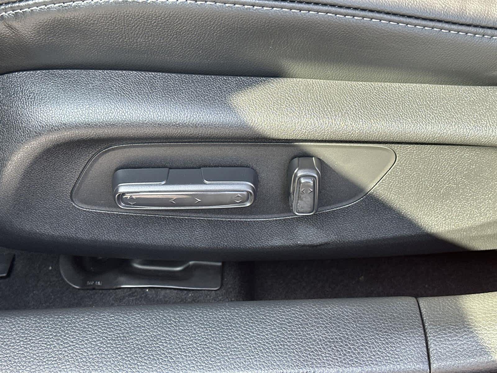 Thumbnail: 2023 Acura Integra - 22