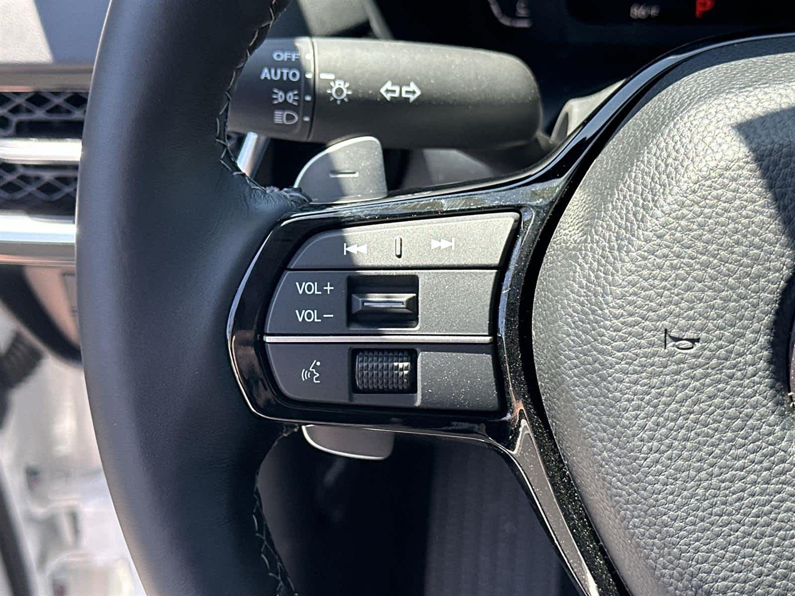 Thumbnail: 2025 Acura ADX - 22