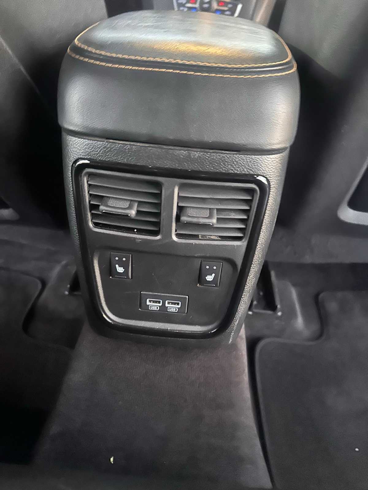 Thumbnail: 2018 Dodge Charger - 22