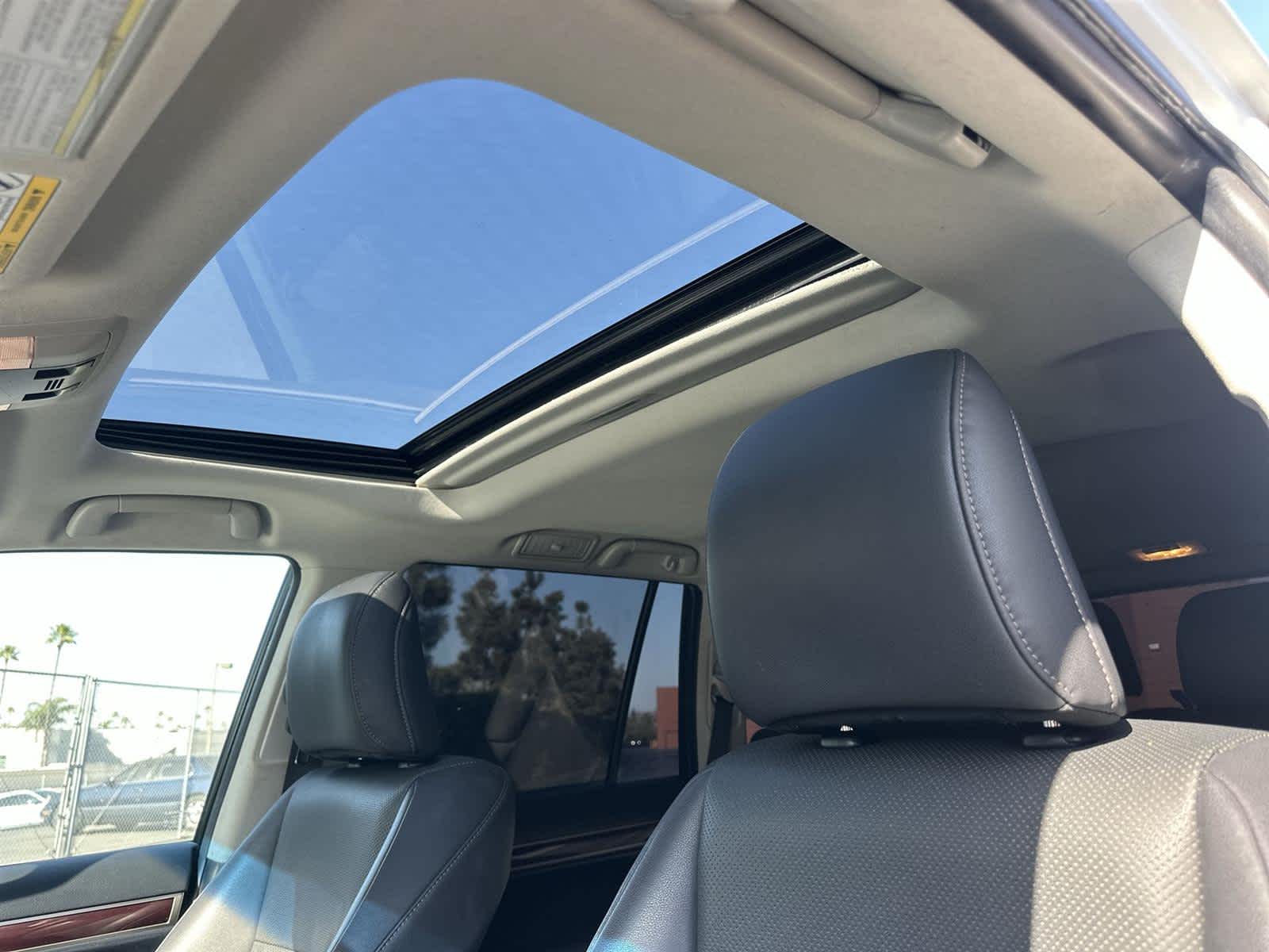 Thumbnail: 2019 Lexus GX - 31