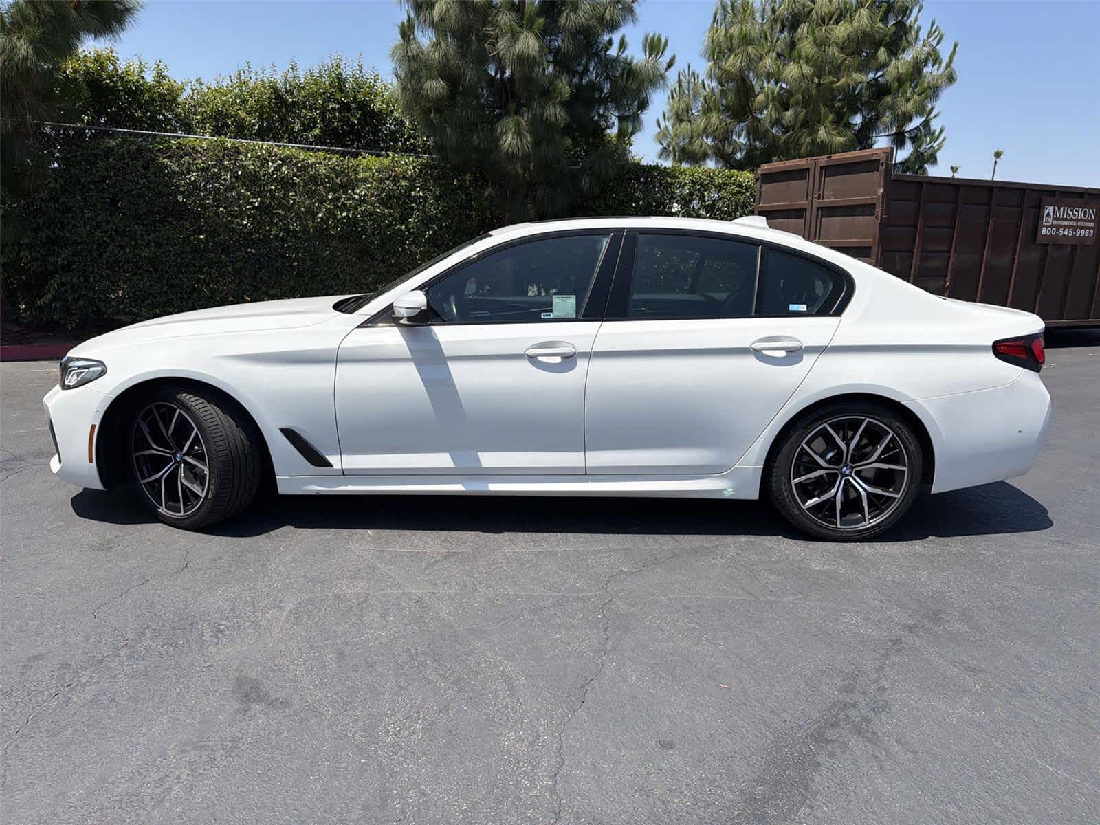 Thumbnail: 2023 BMW 5 Series - 3
