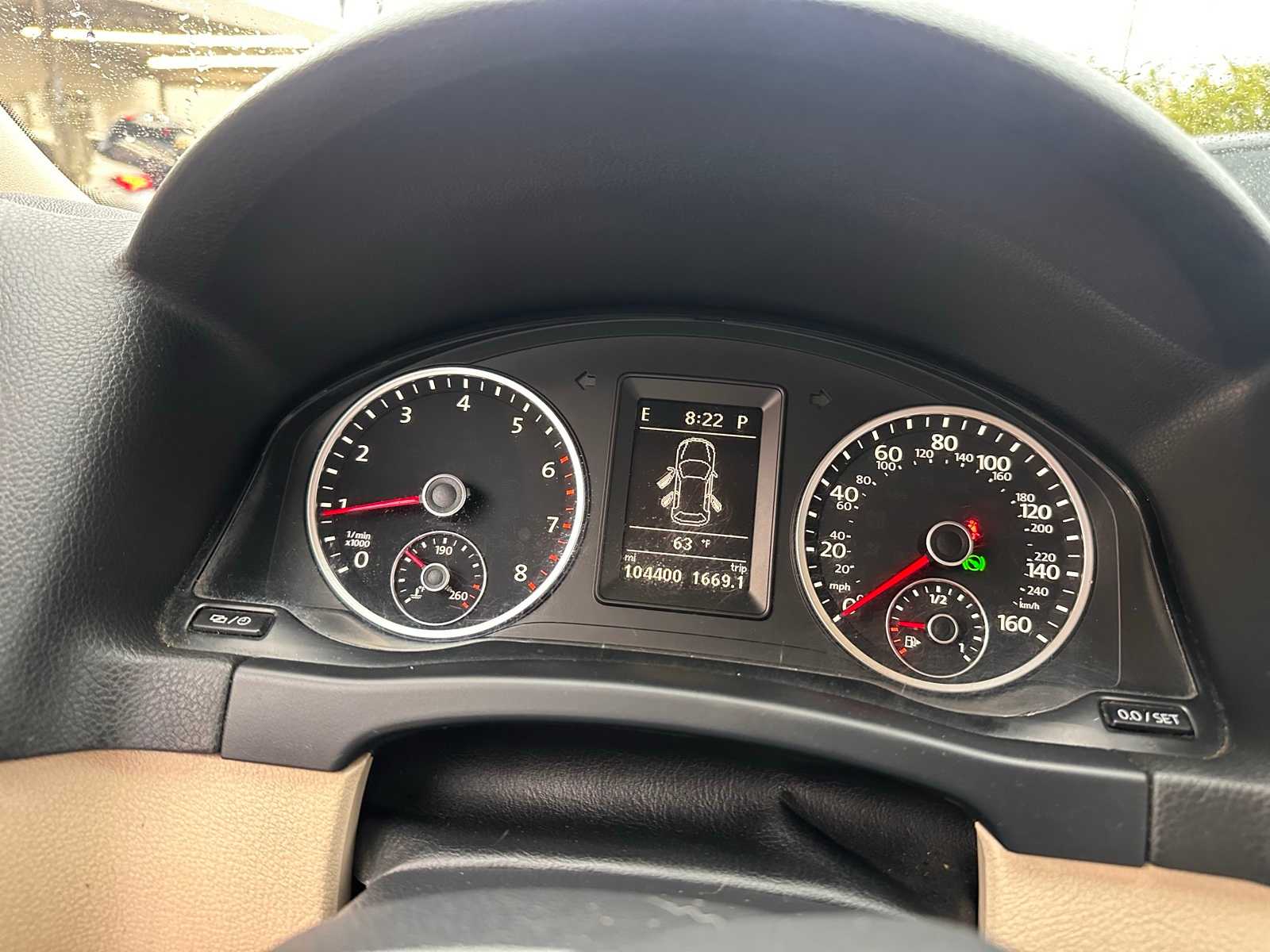 Thumbnail: 2015 Volkswagen Tiguan - 18