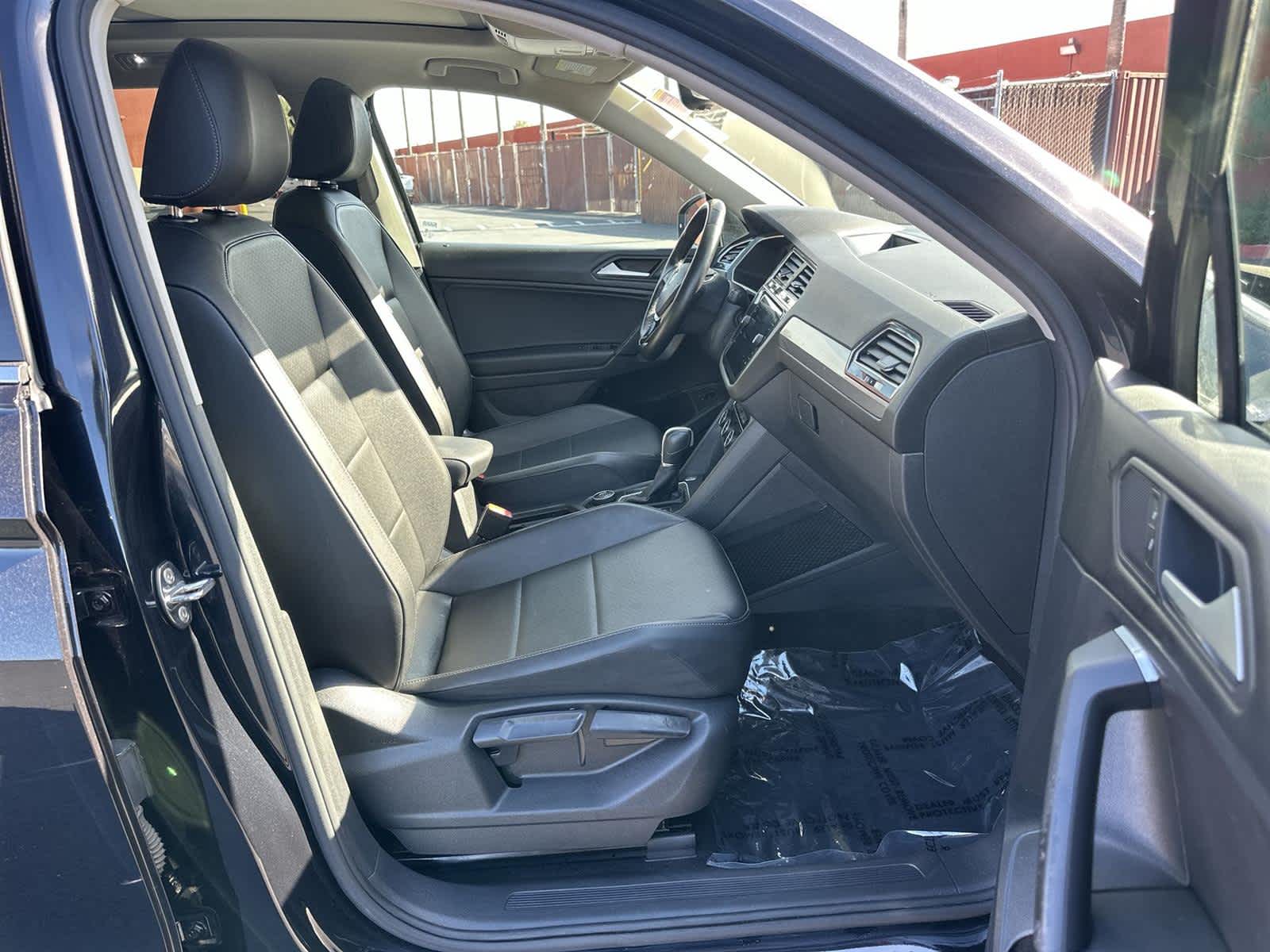 Thumbnail: 2019 Volkswagen Tiguan - 14