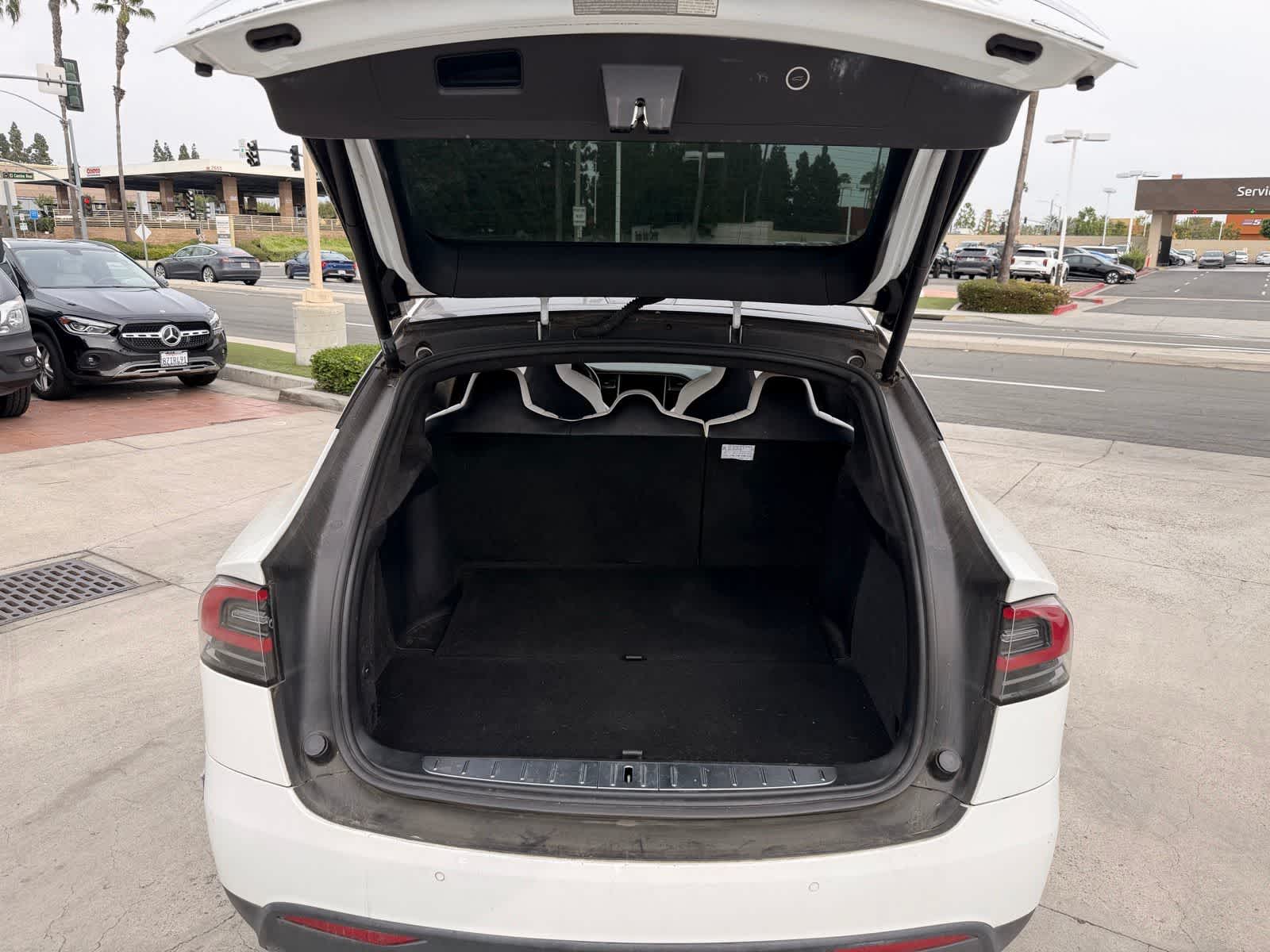 Thumbnail: 2018 Tesla Model X - 19
