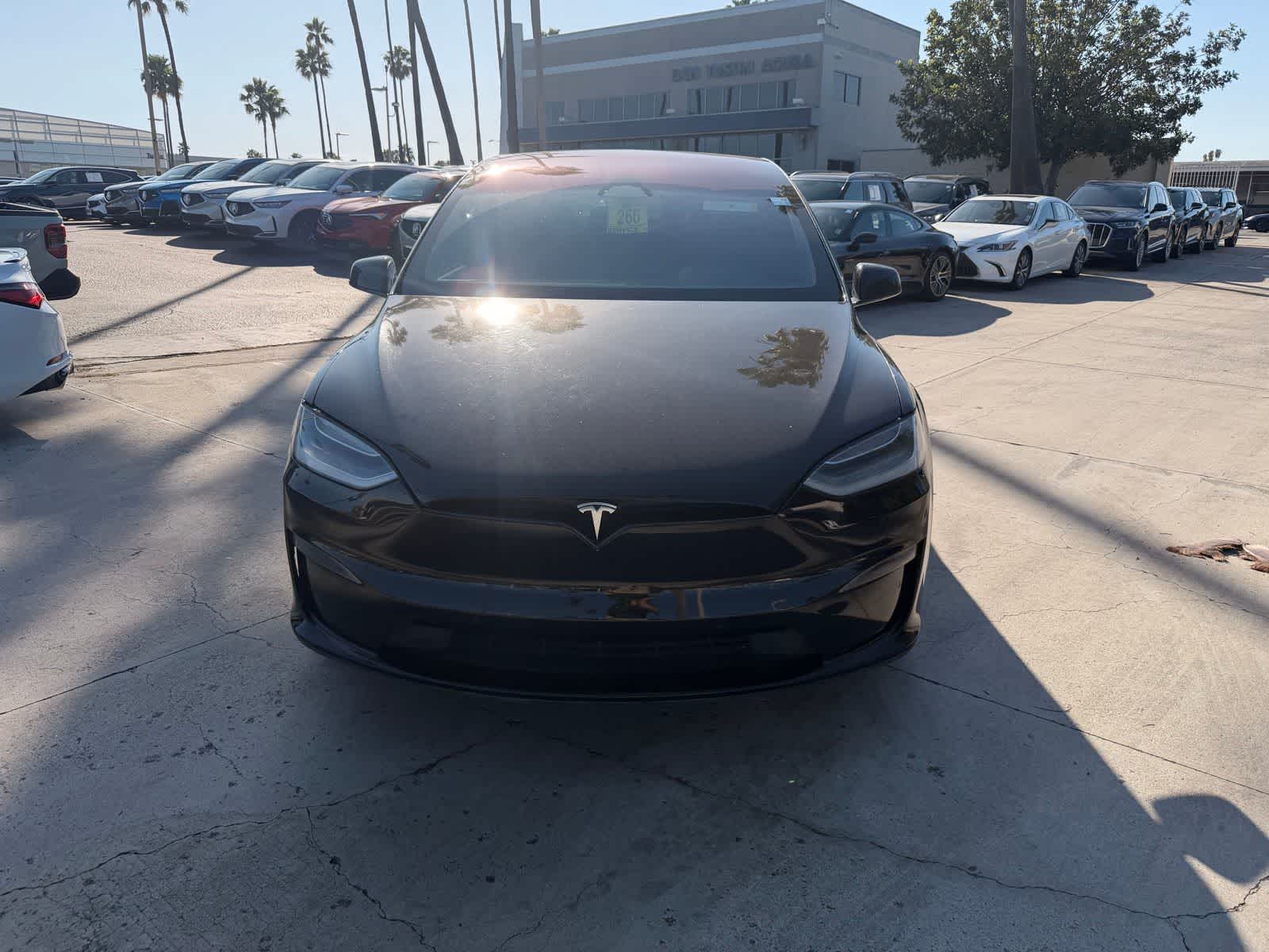 Thumbnail: 2022 Tesla Model X - 8