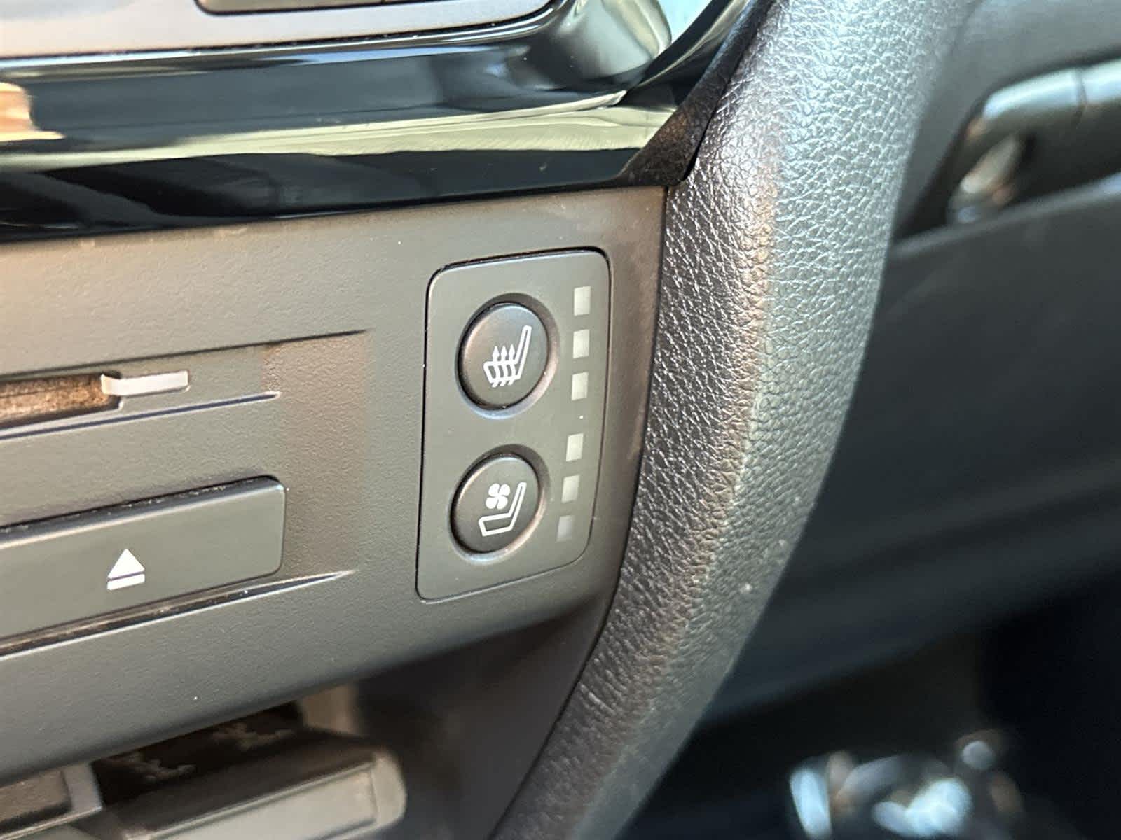 Thumbnail: 2017 Honda Pilot - 26