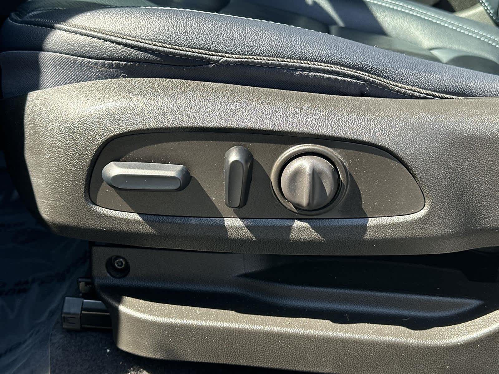 Thumbnail: 2023 Chevrolet Bolt EUV - 22