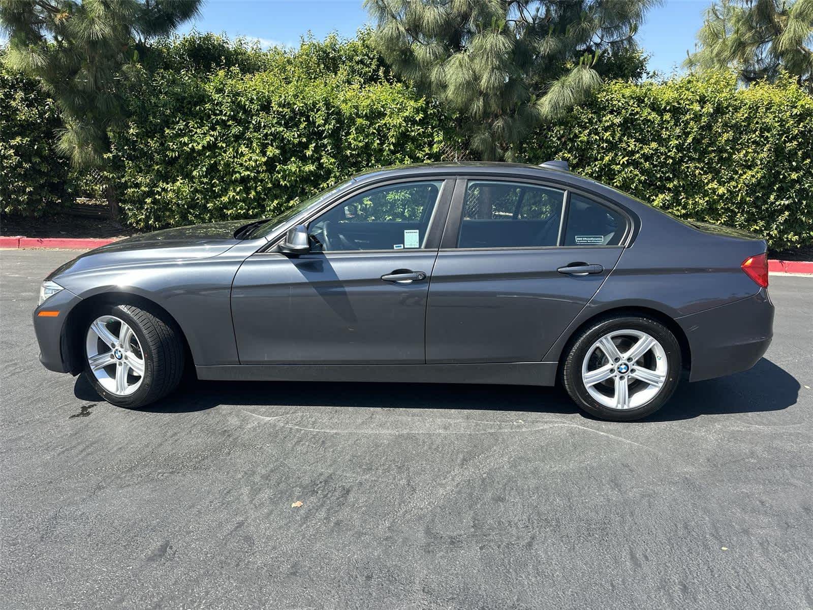 Thumbnail: 2015 BMW 3 Series - 3