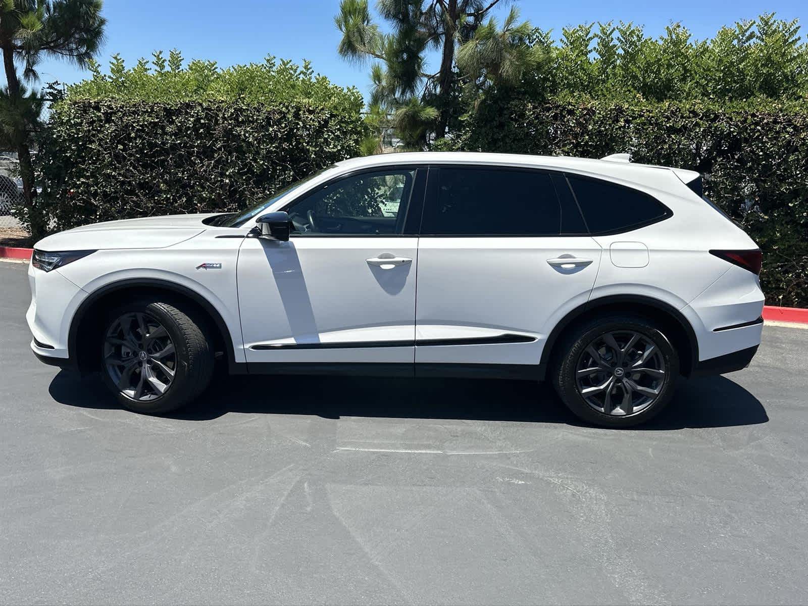 Thumbnail: 2023 Acura MDX - 3