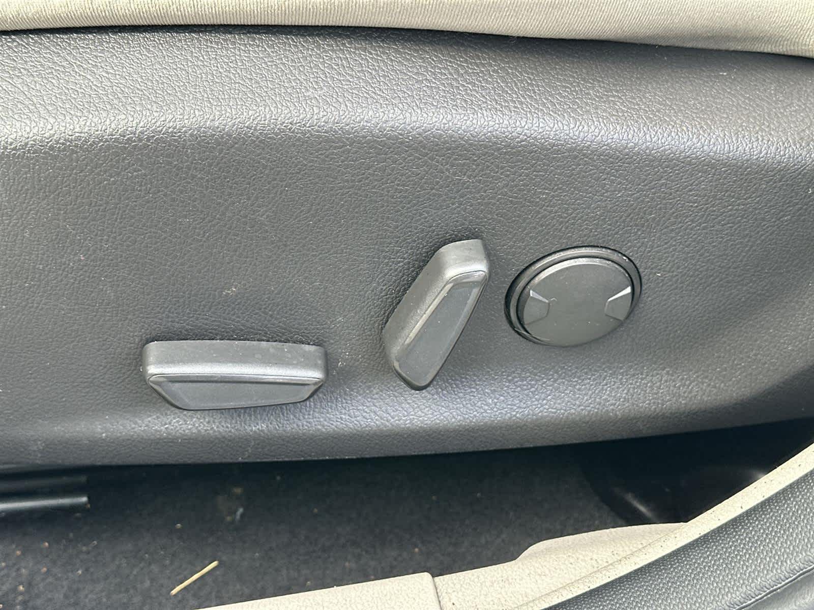 Thumbnail: 2015 Ford Focus - 23