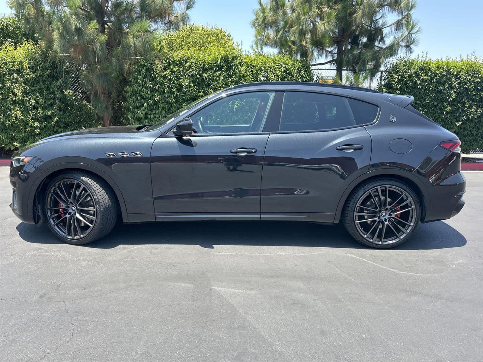 Thumbnail: 2021 Maserati Levante - 3