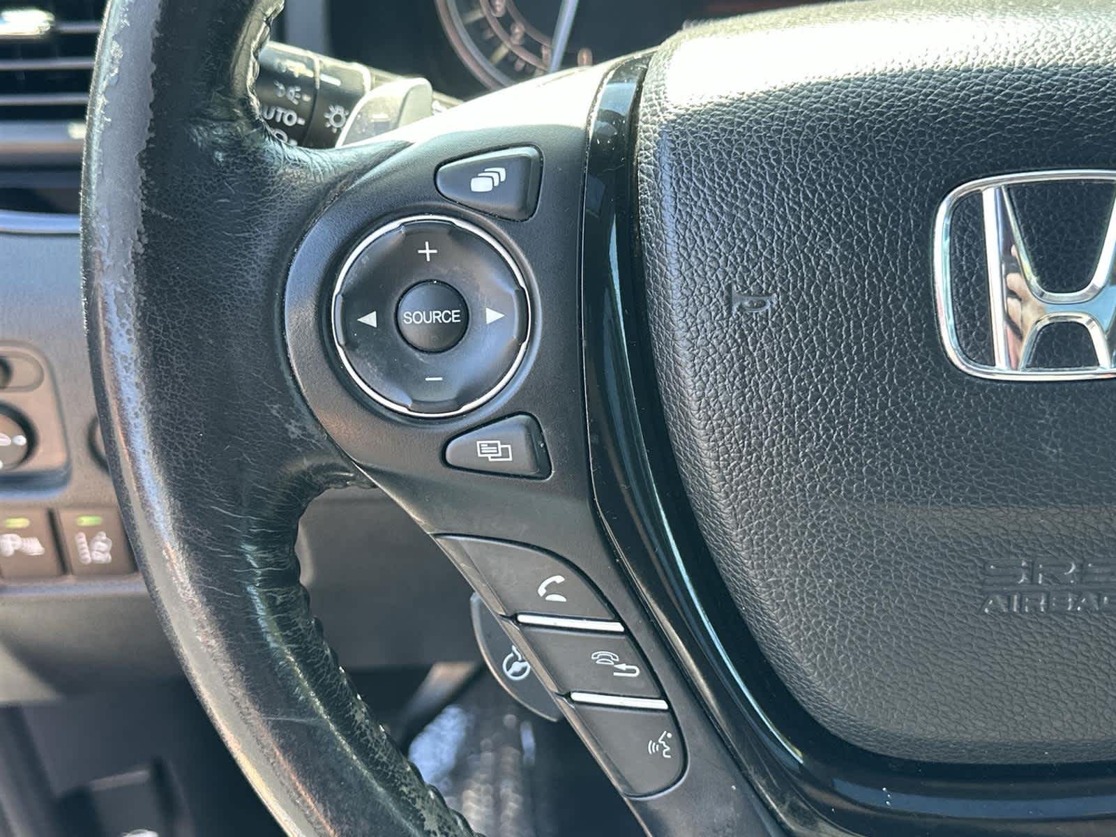 Thumbnail: 2017 Honda Pilot - 24