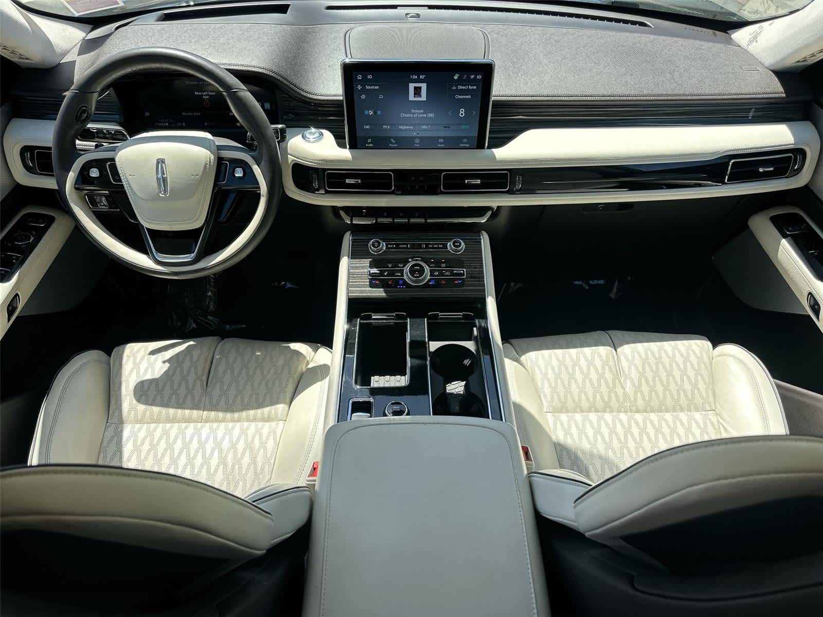 Thumbnail: 2023 Lincoln Aviator - 11