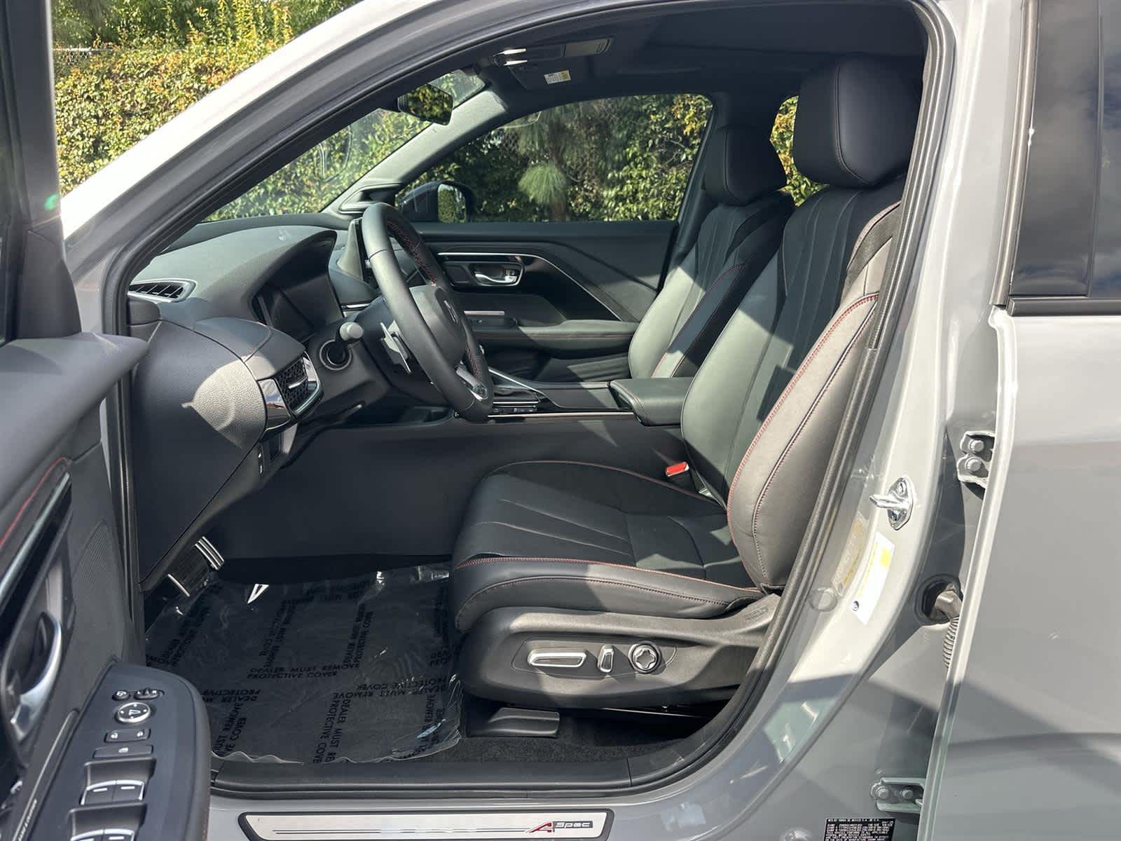 Thumbnail: 2025 Acura ADX - 11