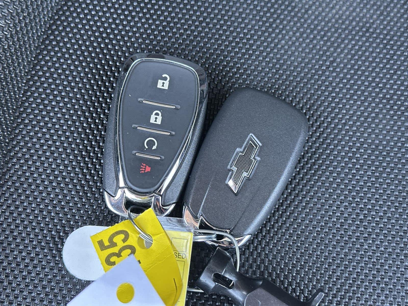 Thumbnail: 2023 Chevrolet Bolt EUV - 20