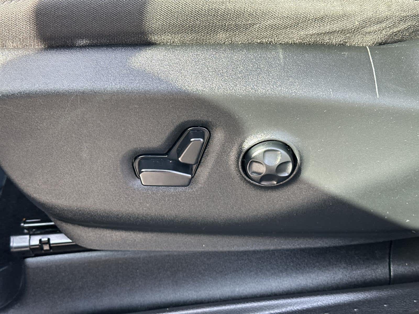 Thumbnail: 2019 Chrysler Pacifica - 23