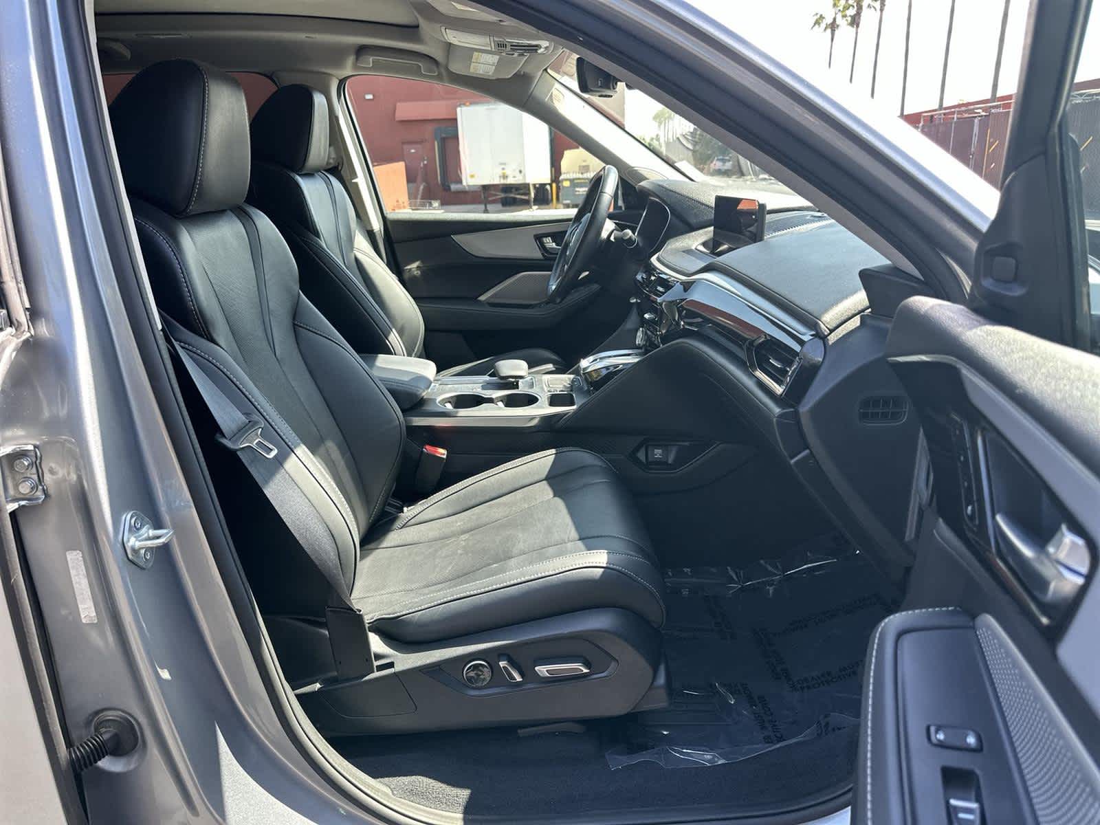 Thumbnail: 2023 Acura MDX - 14